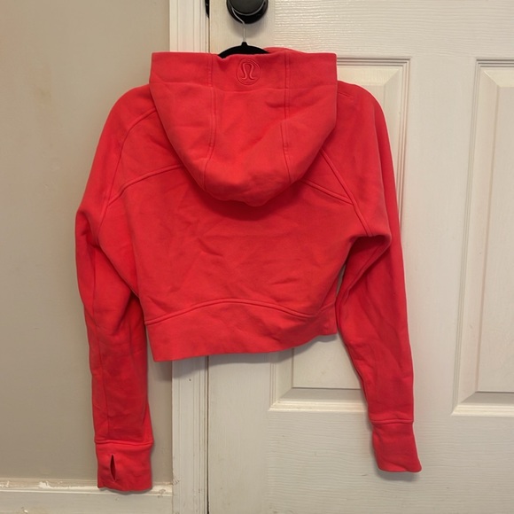 Good condition Lululemon full zip cropped scuba - Size 8 - Picture 4 of 6